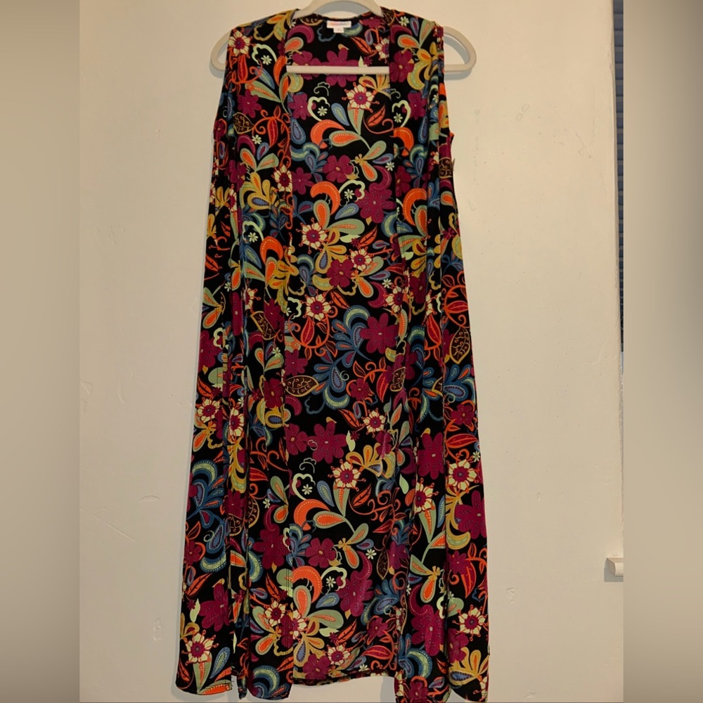 LuLaRoe NWT Women’s Joy Vest Duster Beautiful Florals / Paisley Print SMALL